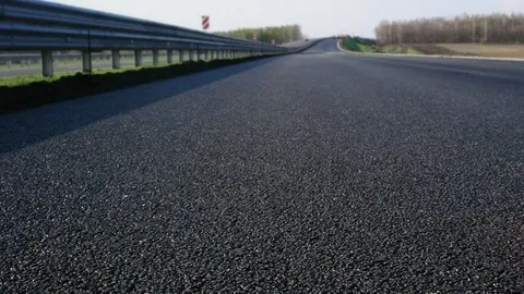 В Новокузнецке ремонтируют дорогу к Площади защитников Донбасса
