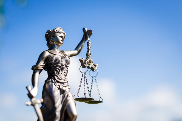 В Ленинске-Кузнецком осудили мужчину по делу о мошенничестве с соцконтрактом