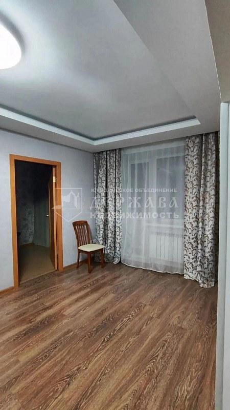 Продажа 2-комнатная квартира, 42,3 м2, Кемерово, проспект Шахтёров 77