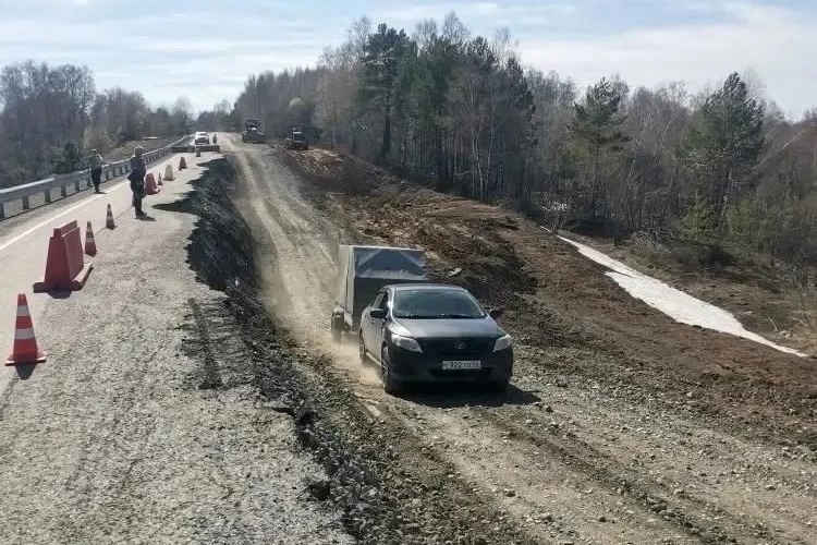 Временный проезд на легковом автомобиле по трассе Новокузнецк - Бийск открыт (ФОТО)
