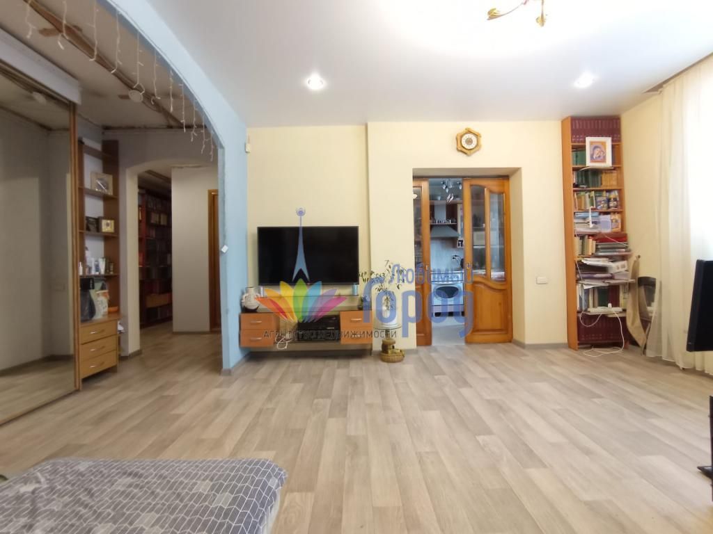 Купить 4+-к квартиру 80 кв.м. на ул.Косыгина ул, 65