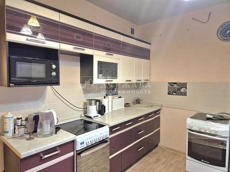 Продажа 2-комнатная квартира, 46,2 м2, Кемерово, Кедровый бульвар 8