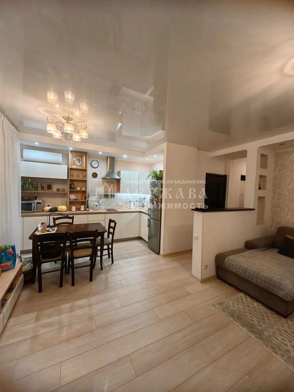 Продажа 3-комнатная квартира, 68,3 м2, Кемерово, улица Дружбы 9/1