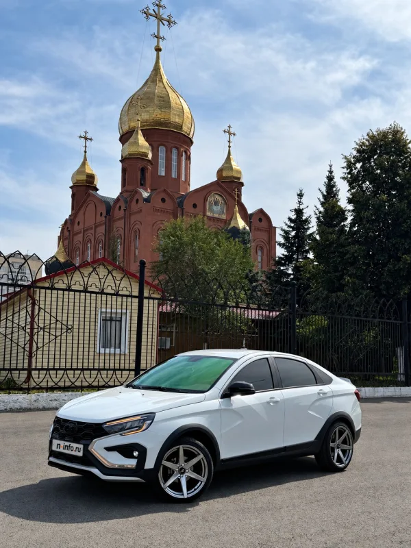 Лада Веста Кросс, 2023 — фото 1