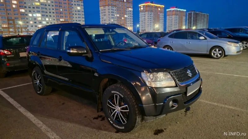 Suzuki Grand Vitara 2.0 MT, 2011 — фото 1