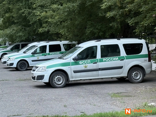 В Ленинске-Кузнецком пристав притворился покупателем и арестовал машину должника по алиментам