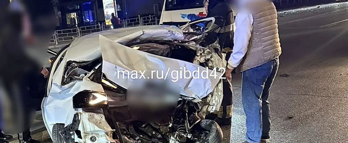 В Кемерове бесправный водитель «Мерседеса» устроил ДТП и отказался от освидетельствования