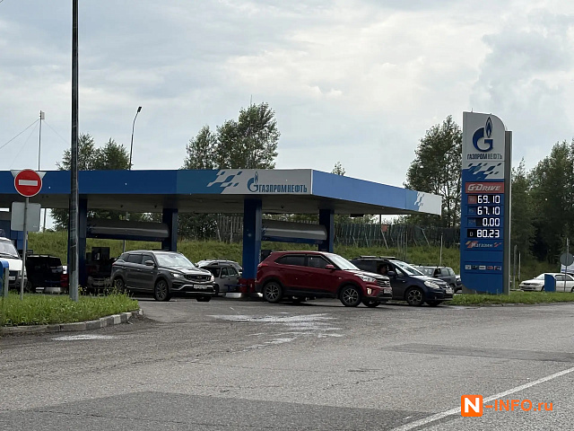 Губернатор доложил о запасах топлива в Кузбассе: 160 вагонов в пути, 197 АЗС с бензином