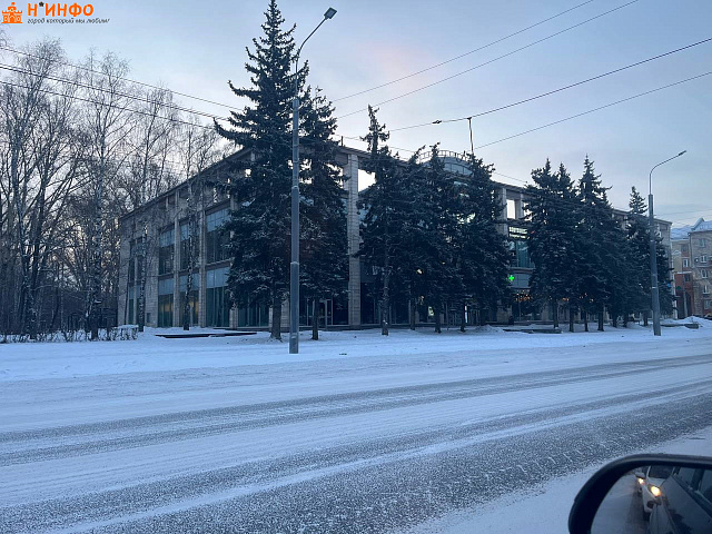 Здание «Юность» в Новокузнецке: символ молодости и перемен