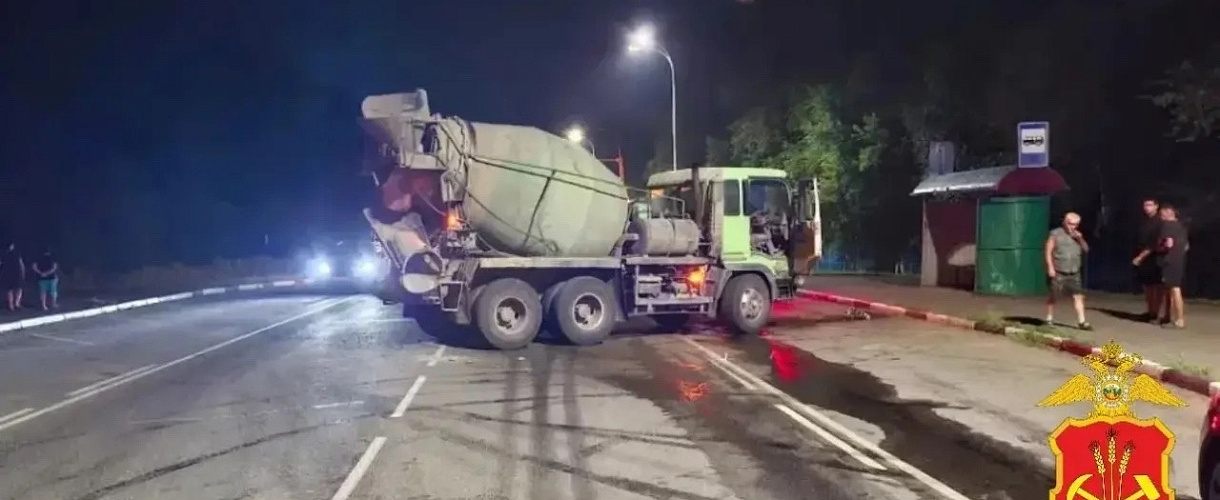 В Кемеровском округе грузовик врезался в рейсовый автобус с 50 пассажирами