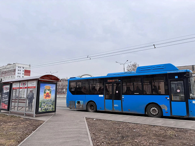 Новокузнечан отвезут на кладбища бесплатными автобусами на Троицу и в Родительский день