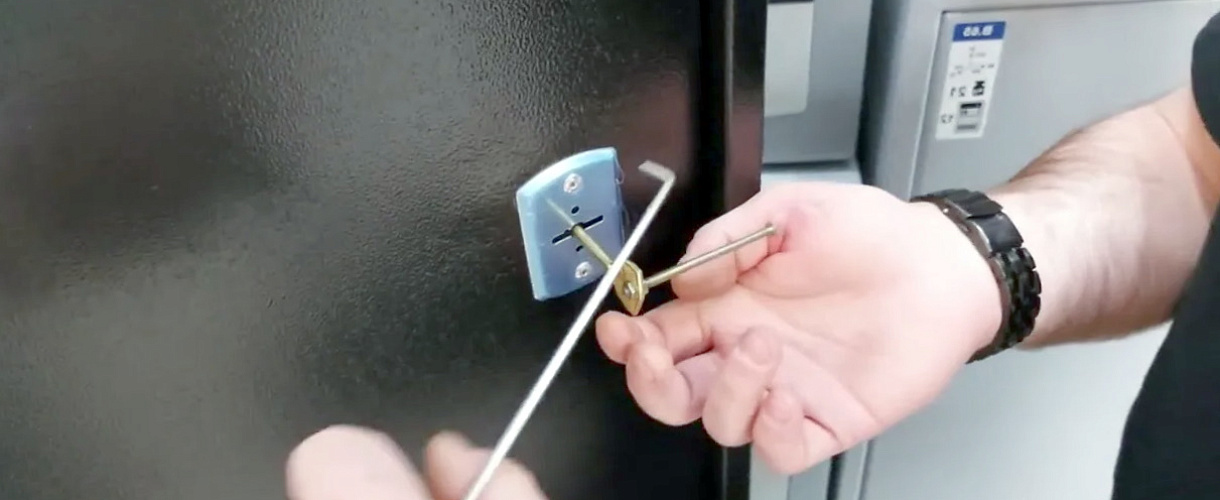 Подросток с сообщником вскрыли сейф таштагольского ИП на 513 тысяч рублей