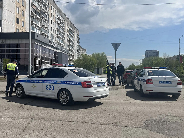 14-летний подросток угнал отцовскую Toyota и врезался в дом на Форштадте