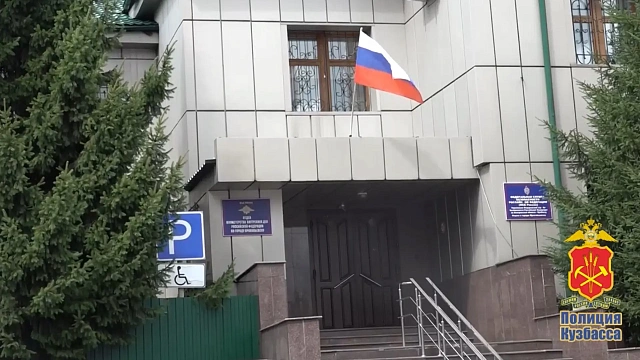 В Прокопьевске женщина украла телефон у подруги из-за понравившегося плейлиста