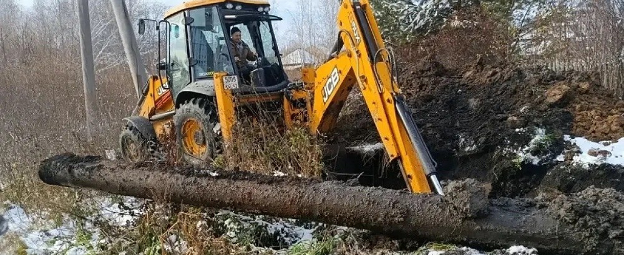 В Анжеро-Судженске продолжают ремонт участков водопровода