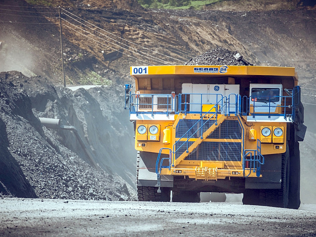 Кризис угольной отрасли Кузбасса: зарплаты стабильны, но штат сокращается на 7400 человек