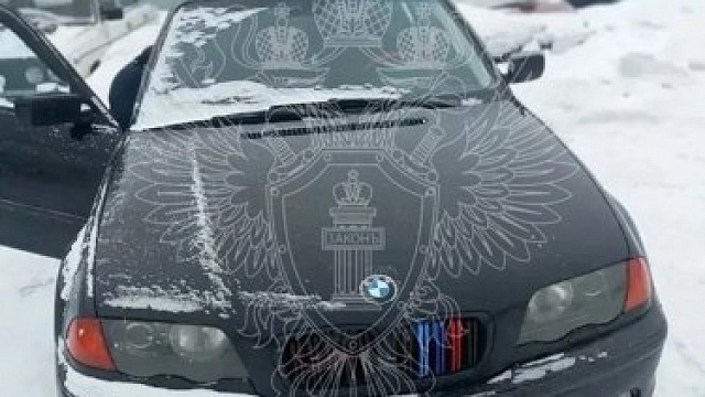 В Новокузнецком районе у водителя с купленными правами конфисковали автомобиль