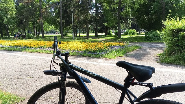 В Новокузнецке 15-летний велосипедист попал под машину на Бардина