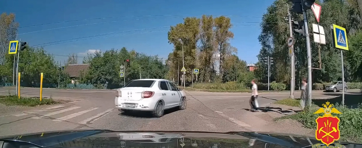  В Новокузнецке водитель «Рено Логана» дважды нарушил ПДД на Тузовского и попал на 9 тысяч