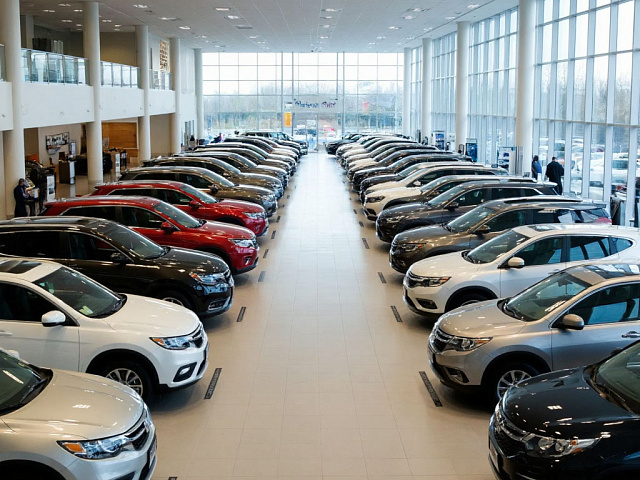 Рынок новых автомобилей в России показал наихудший февраль за десятилетие