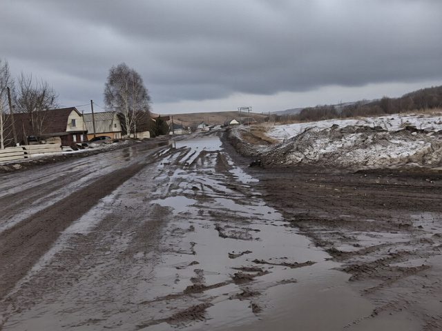 Из 7 км лишь 500 м асфальта: Следком проверяет дорогу Шорохово - Ильинка под Новокузнецком