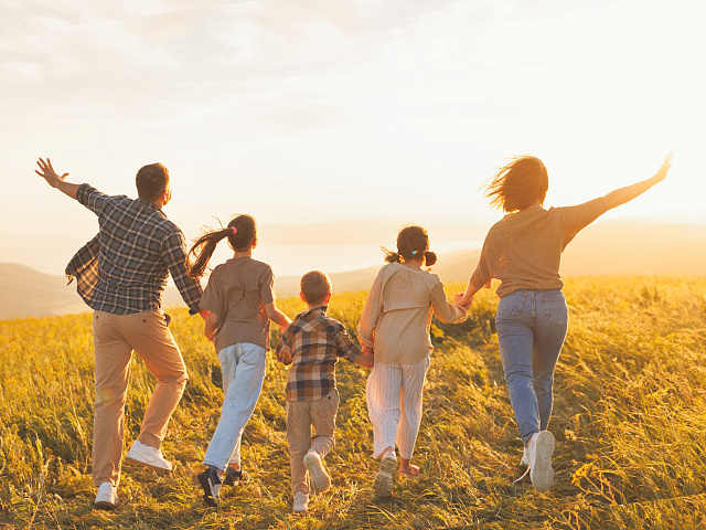 Многодетным семьям Кузбасса добавят почти миллион на ипотеку: новые условия