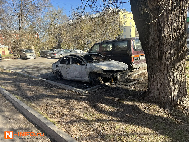 Читатель прислал фото сгоревшей дотла Шкоды Октавии в Новокузнецке
