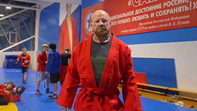 Джефф Монсон встретился со спортсменами в «Кузбасс-Арене»
