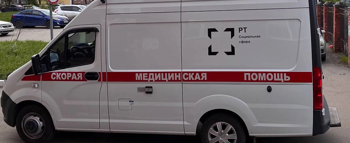 Гонка со смертью: в центре Новокузнецка лихач на «Приоре» протаранил автобус, уходя от полиции