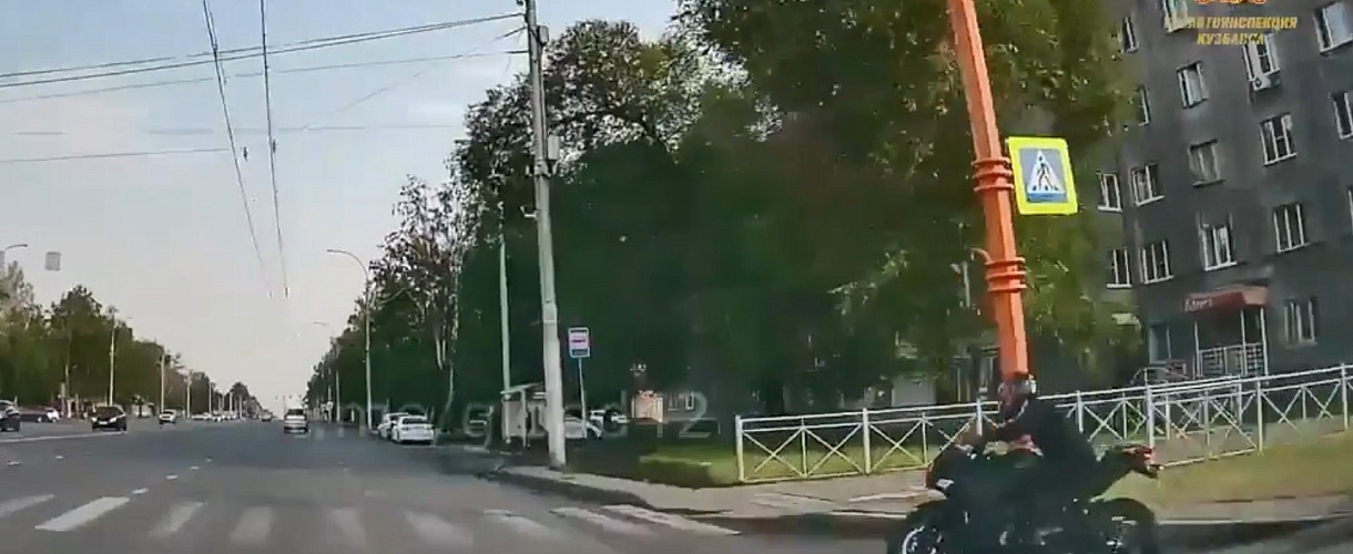 В Кемерове 19-летний без прав ушёл от инспекторов на электромопеде 3000 Вт