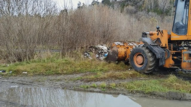 С берега Томи в Кемерове вывезли 28 тонн мусора