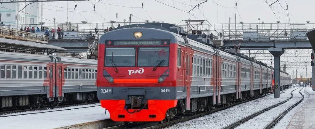 На 4 ноября назначили дополнительный рейс скорого поезда Новокузнецк - Новосибирск