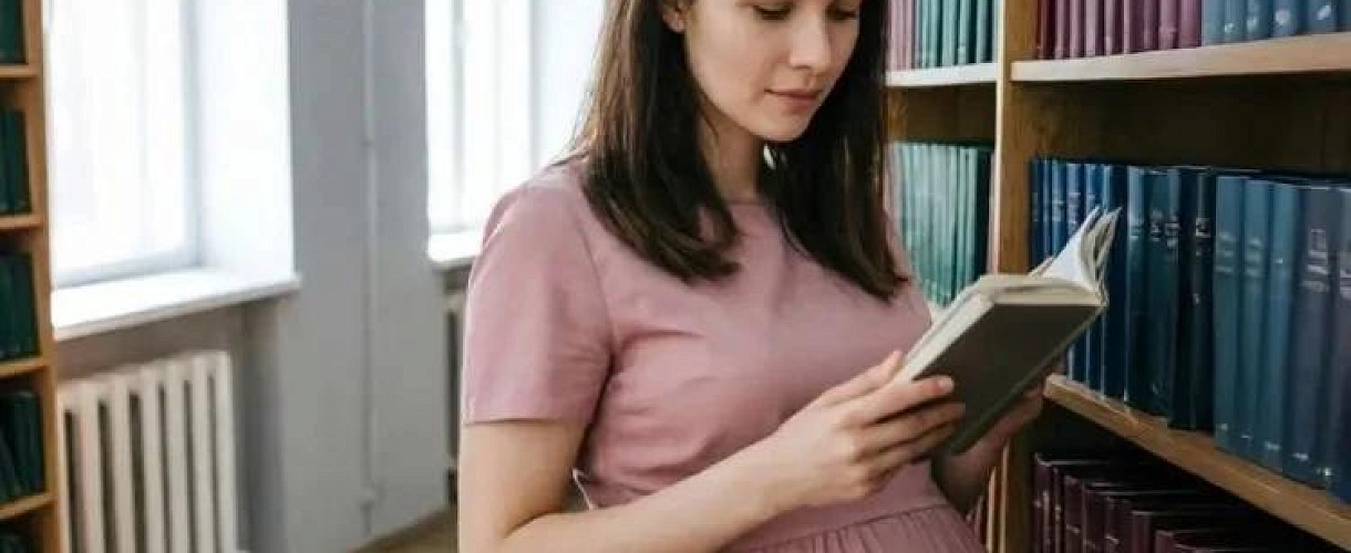 В библиотеках Кемерова пройдут встречи и выставки ко Дню беременных