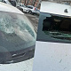 Ремнём по стеклу: пассажир такси устроил погром в Прокопьевске после ссоры с водителем