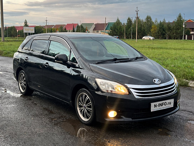 Toyota Mark X Zio, 2011