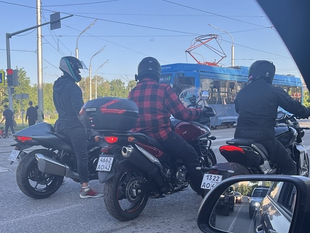 На байк-шоу под Кемеровом поймали семерых пьяных мотоциклистов и отправили на штрафстоянку 11 байков