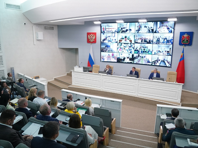 Середюк поручил создать резерв угля для жителей Кузбасса до массовых закупок в августе